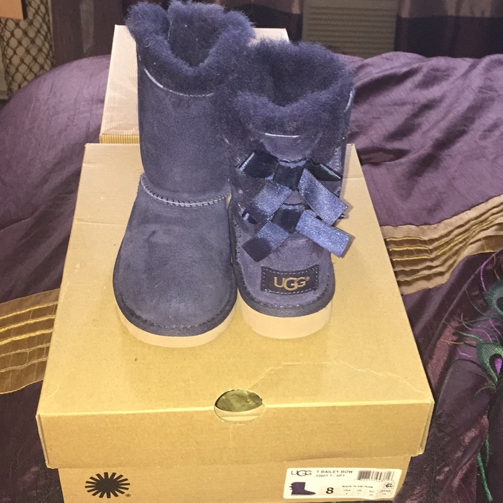 Toddler size 8 Navy Blue Bailey Bow  Uggs